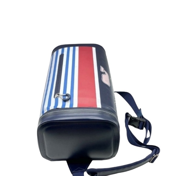 NWOT Limited Edition Vineyard Vines x Target Navy Padded Shoulder Sling Cooler - Picture 15 of 16